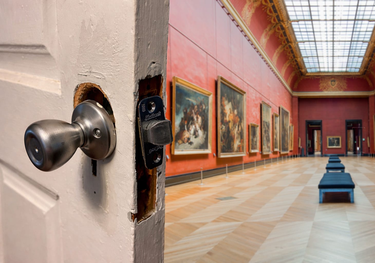 Louvre Museum to Install Locks on Doors After Heist