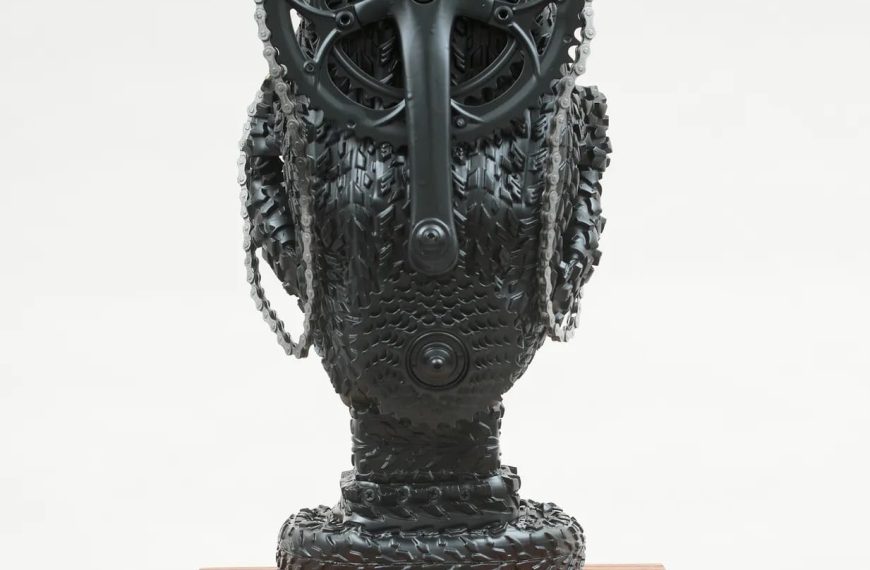 Kim Dacres Revitalizes Sleek Tires, Chains, and Gears in Defiant Sculptures