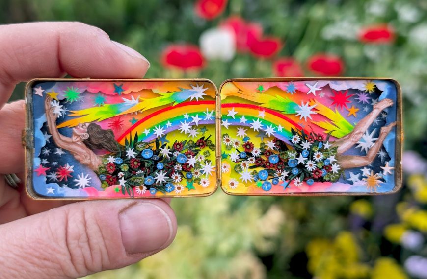 Vibrant Miniature Dioramas Burst from Vintage Compacts by Shannon Taylor